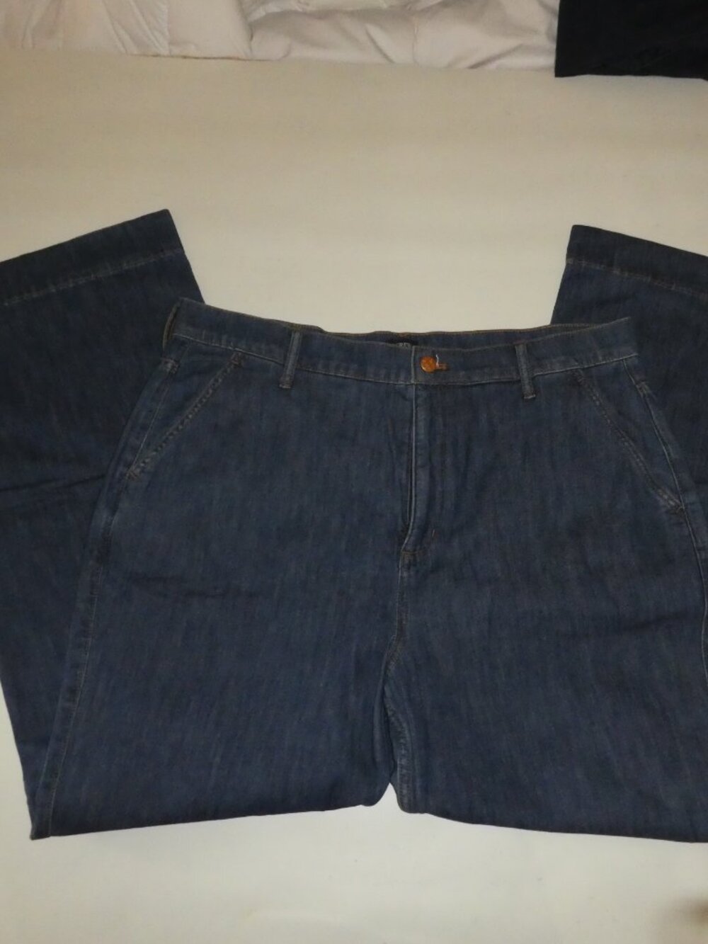 Classic Dark Blue Women’s Jeans - Casual Everyday Style